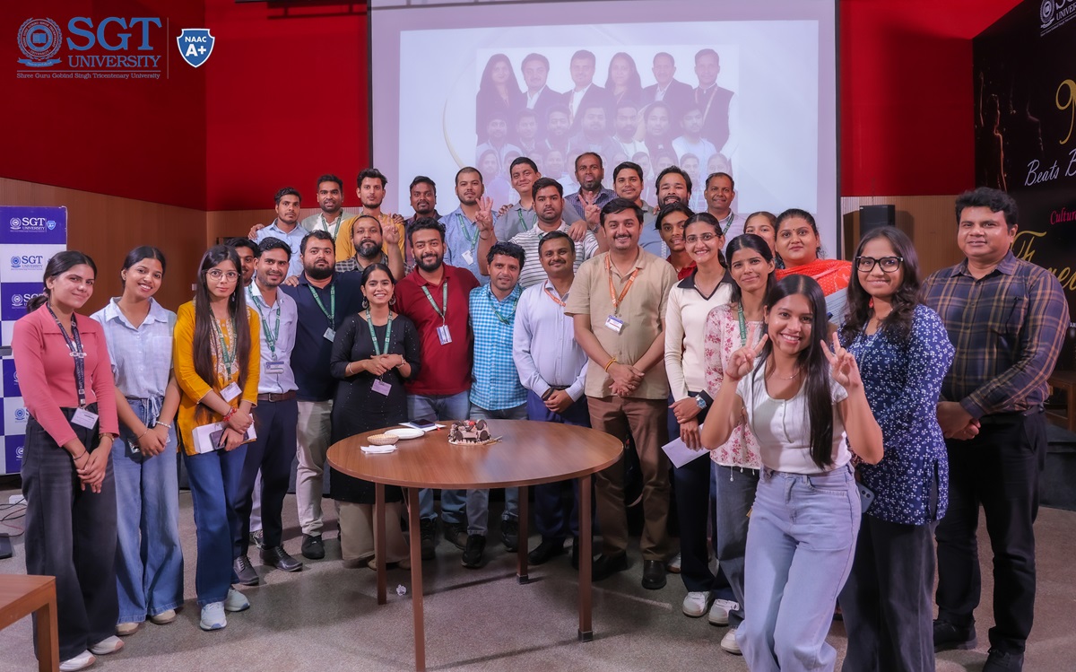 SMCF Celebrates 12th Foundation Day, Honours Alumni with Dean's Honour