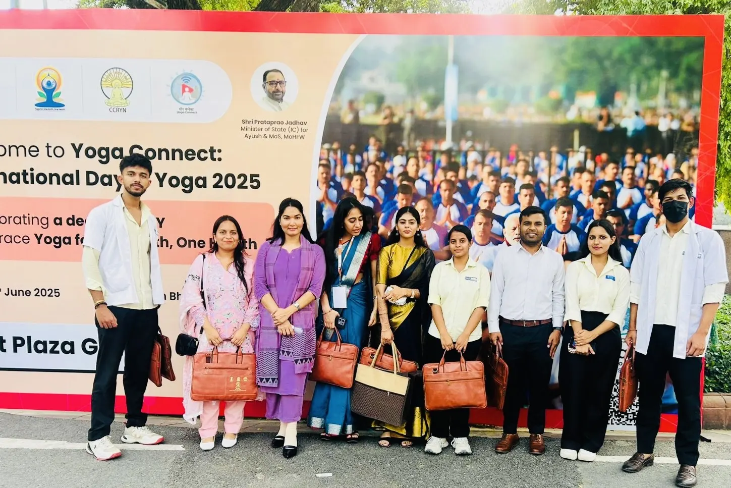 International Conference on Yoga Connect on the Theme “Yoga for One Earth and One Health “Organized by the Ministry of Ayush in collaboration with CCRYN Vigyan Bhawan, New Delhi 1